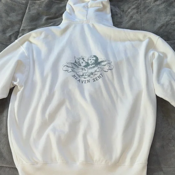Brandy Melville White Oversized Zip-Up Hoodie - Picture 2 of 3